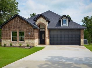 502 Palmetto Ct, Runaway Bay, TX 76426