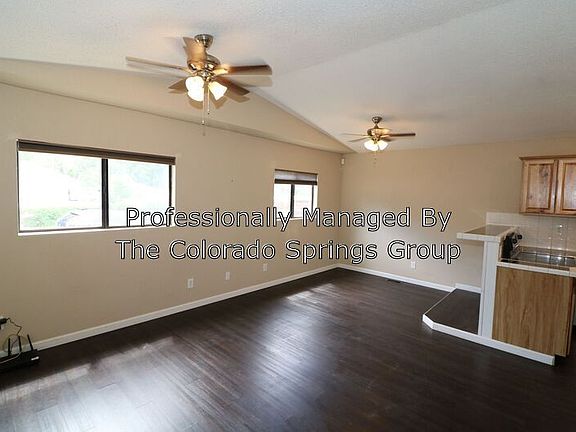 5th image of 821 E Fountain Blvd