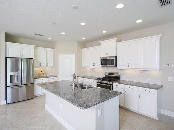 4th image of 7069 White Willow Ct