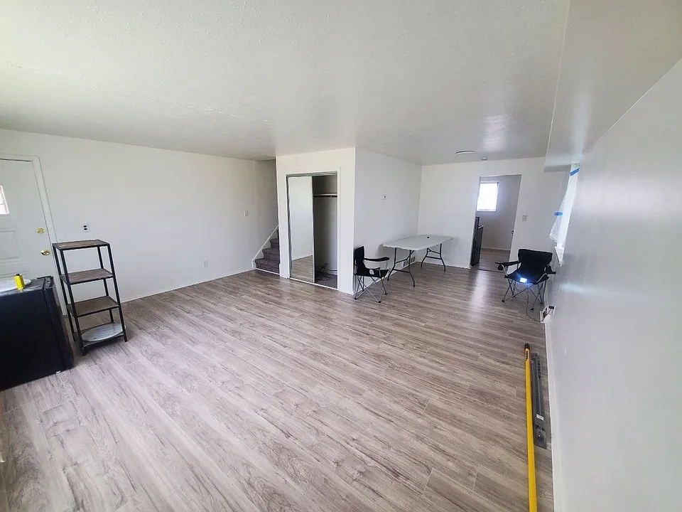 23756 Banbury Cir #15