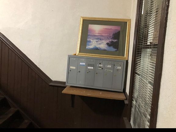4th image of 221 S Prospect St APT 6