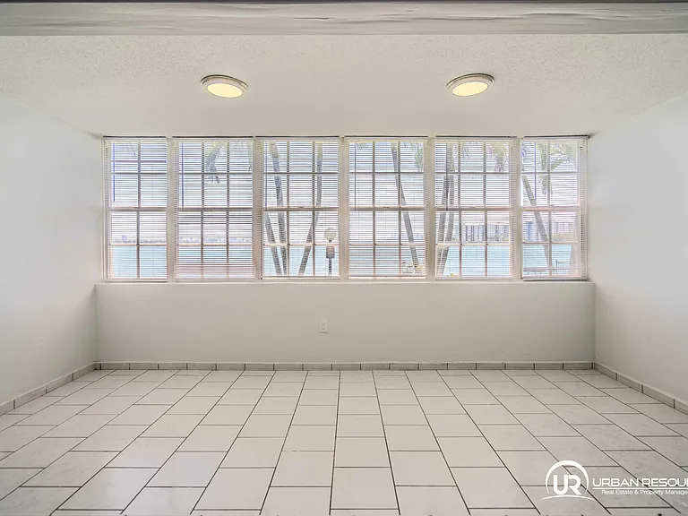 1940 Bay Dr #11 — Photo 12