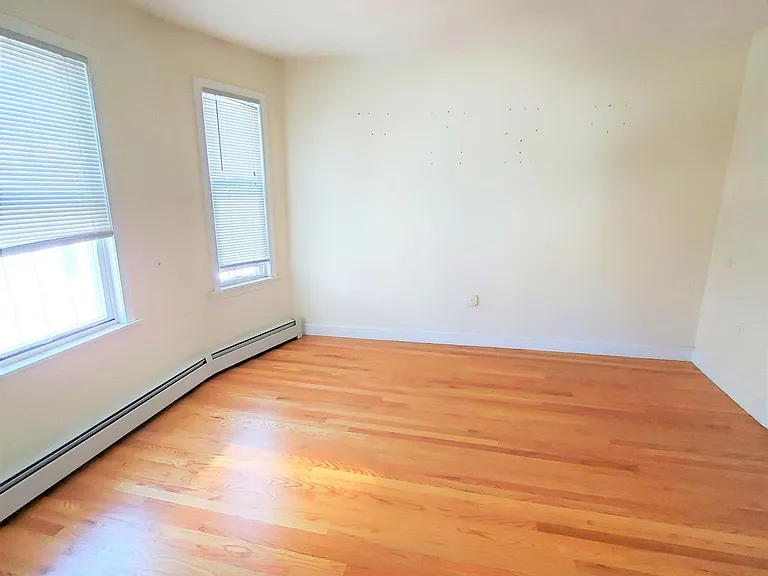 389 Columbia St #2 — Photo 16