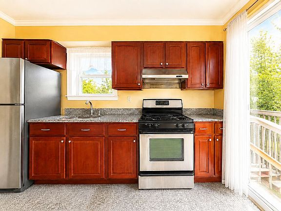 5th image of 4635 190th St