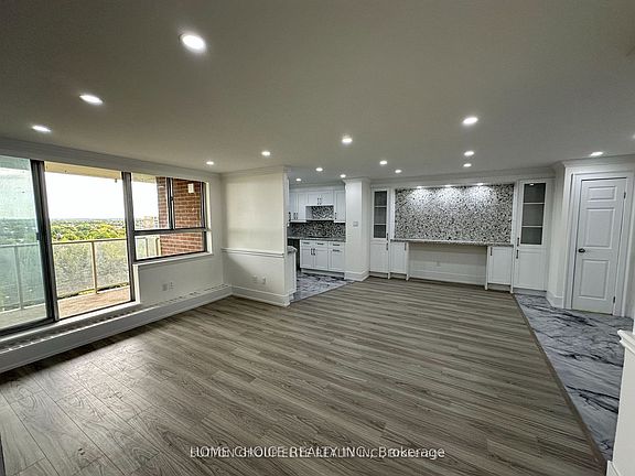 4th image of 100 Wingarden Ct #1006
