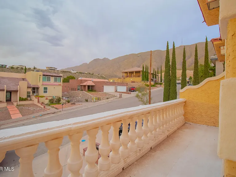 4744 Excalibur Dr — Photo 50
