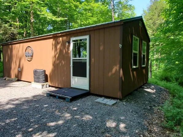 50 Hall Island Dr #6, Altmar, NY 13302