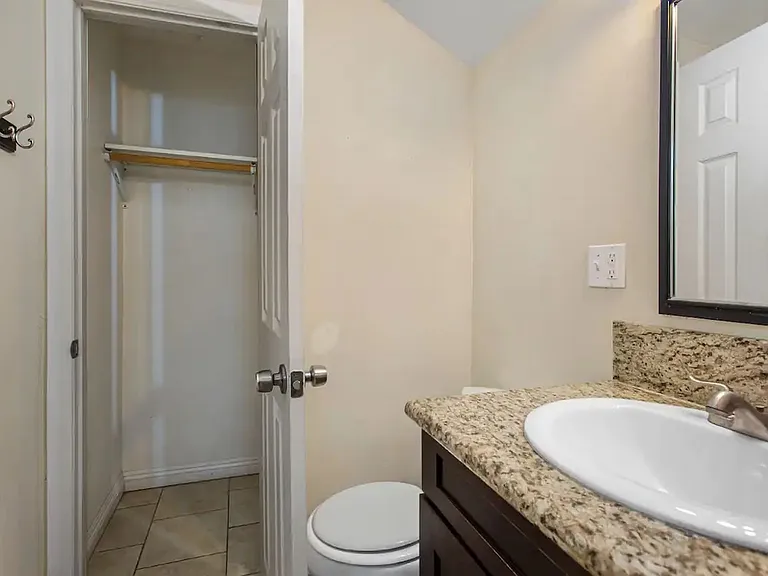 489 Nassau Ct #1/2 — Photo 10