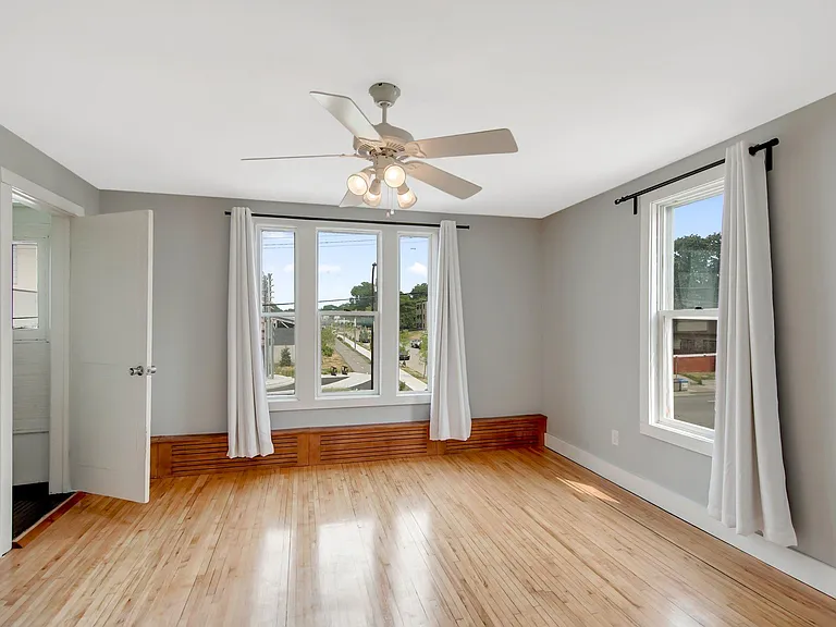 2600 University Ave NE #2 — Photo 7