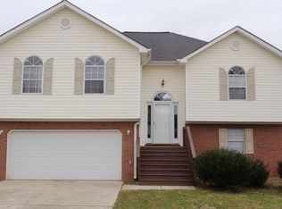 5339 Queen Ester Ct, Ellenwood, GA 30294