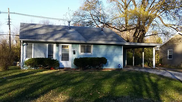 1508 Hedge Rd photo 1