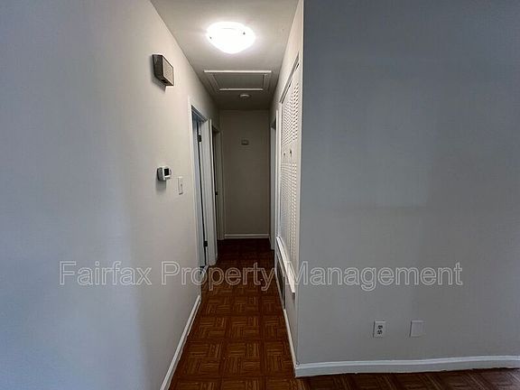 5th image of 2911 Wedgedale Dr