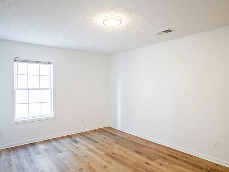 917 Winding Oak Trl — Photo 34