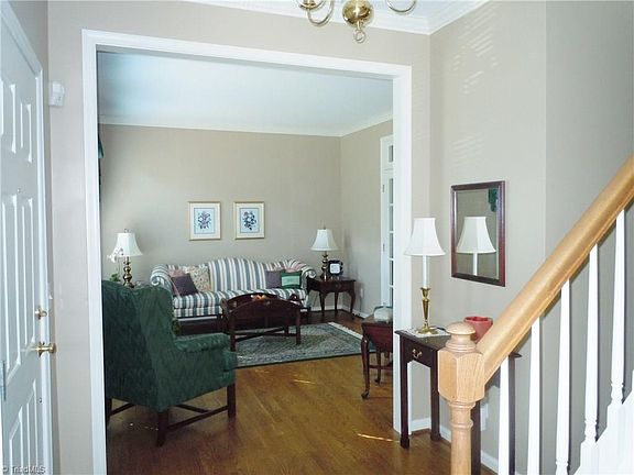 2nd image of 2400 Beaconwood Dr