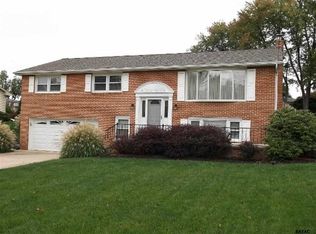 2553 Audlyn Dr, York, PA 17408
