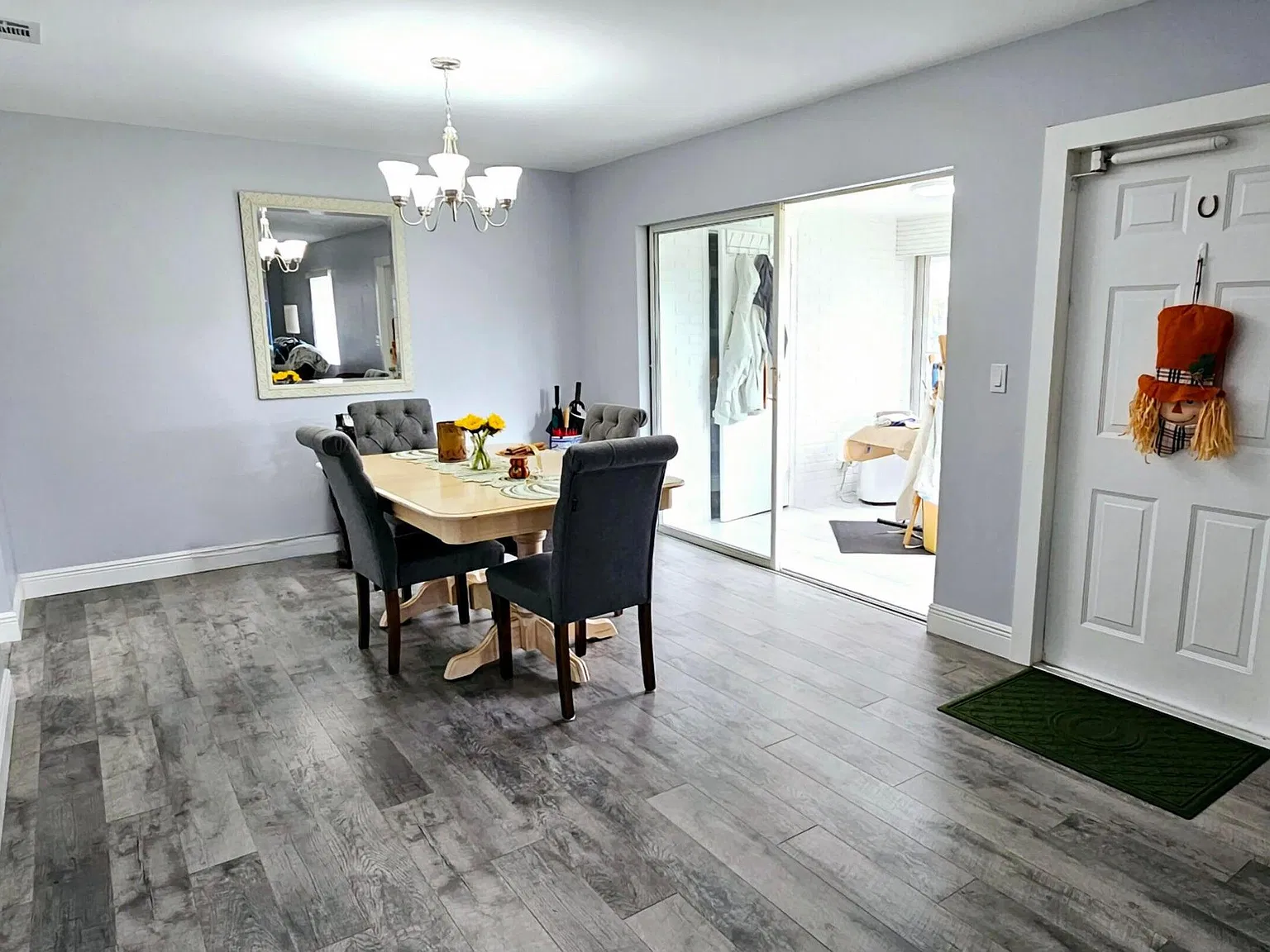 2 bed, 2.0 bath, 1238 sqft, $2,500 — Photo 2