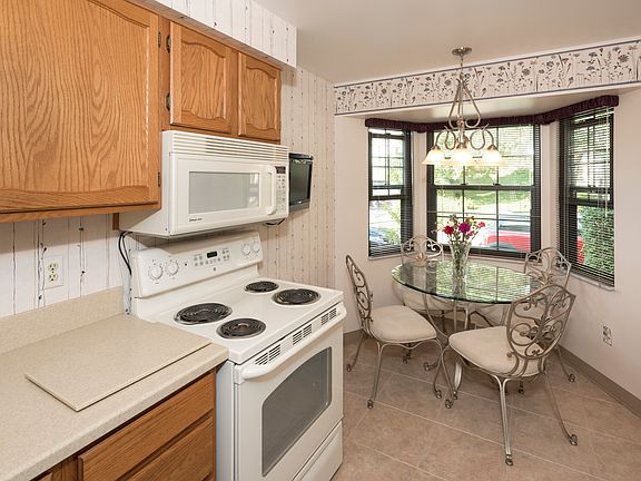 Convenient Breakfast Nook