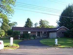 1st image of 23 Siver St