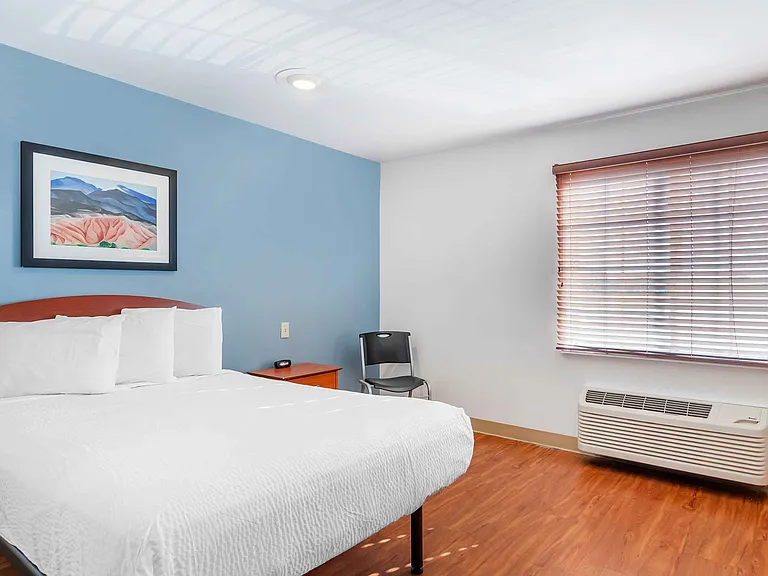 Studio Suite - 1 Full Bed