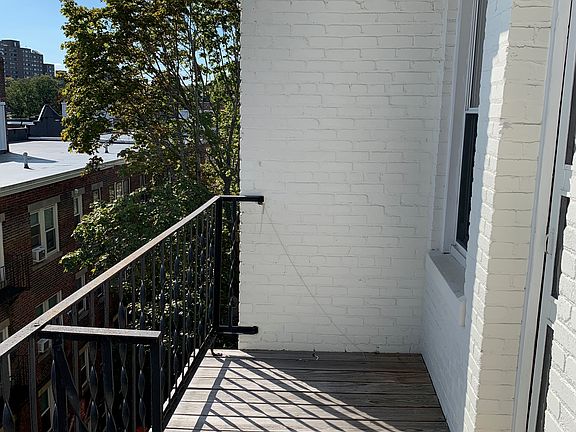 2nd image of 80 Sutherland Rd APT 15