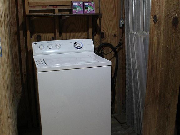 3rd image of 5571 Palmetto St #5573