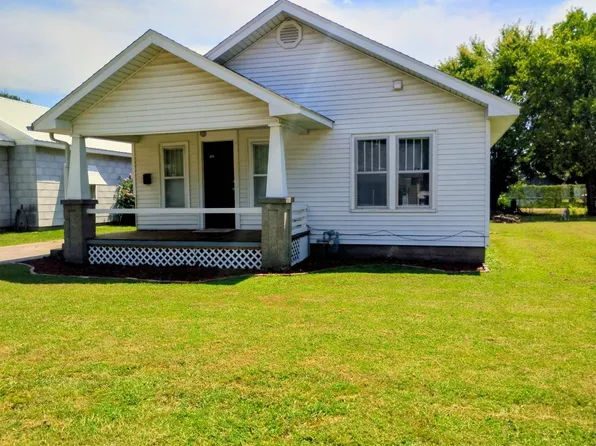 809-811 W 2nd St, Coffeyville, KS 67337