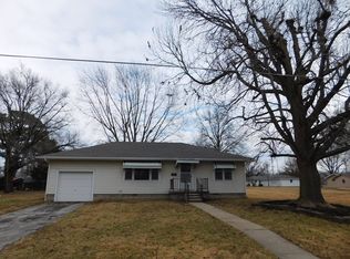 324 N Prewitt St, Nevada, MO 64772