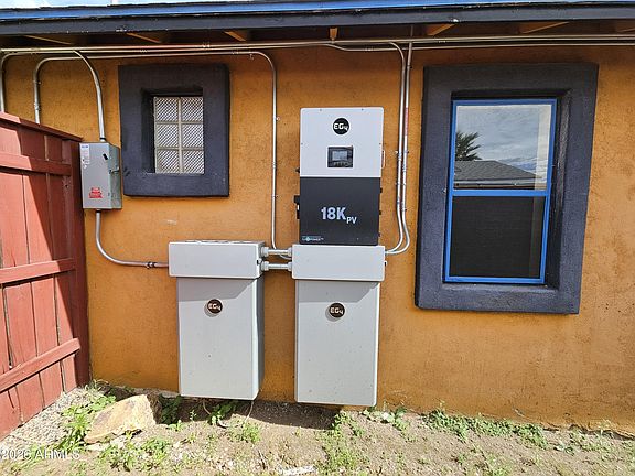 4th image of 409 Bisbee Road