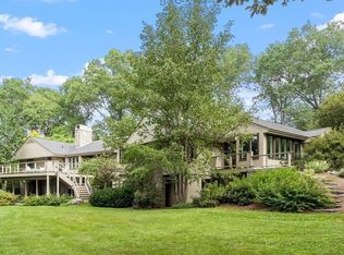 17 Musterfield Rd, Concord, MA 01742
