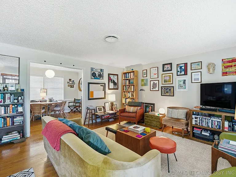 1919 E 13th St — Photo 4