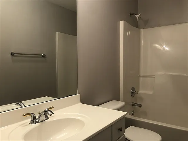 2713 Denbel Cir — Photo 12