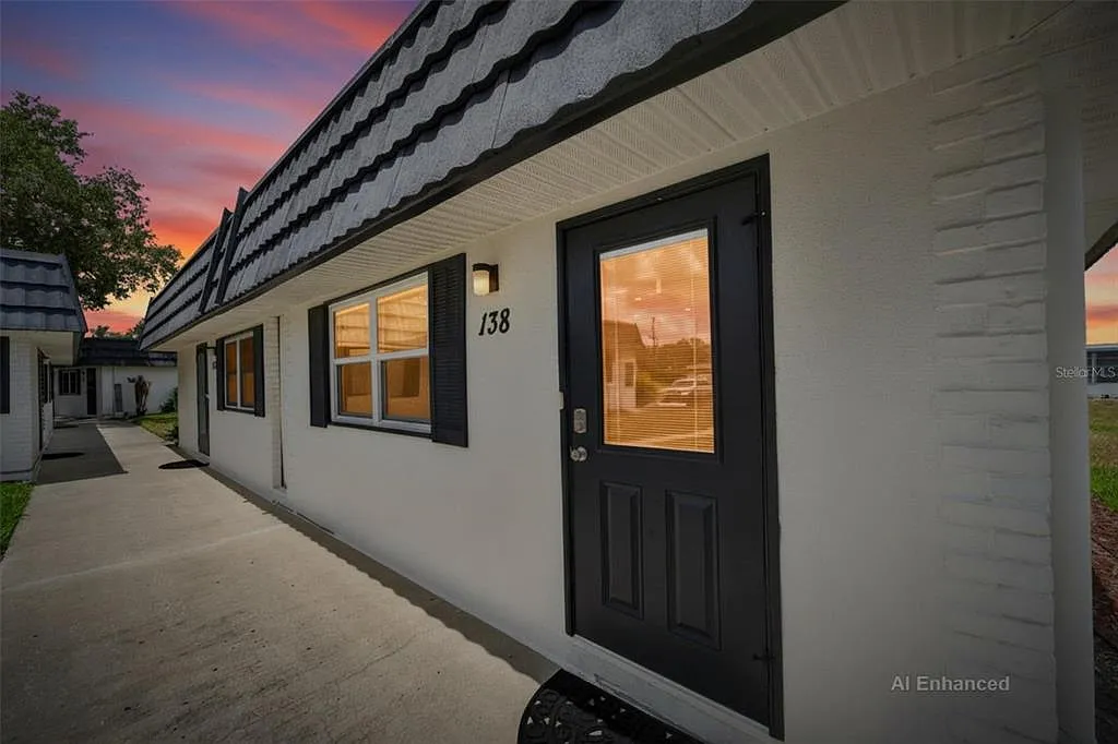 1 bed, 1.5 bath, 1020 sqft, $1,600 — Photo 1