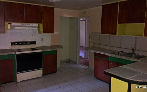 5th image of 2908 Oakwood Dr #1