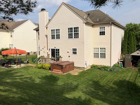 3rd image of 42 Byron Dr