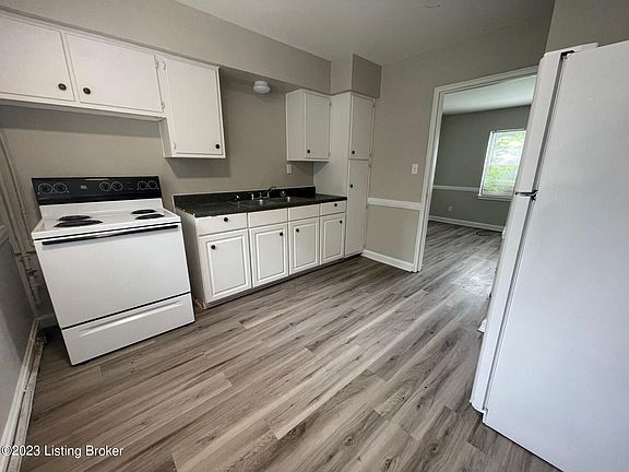 5th image of 3207 Utah Ave