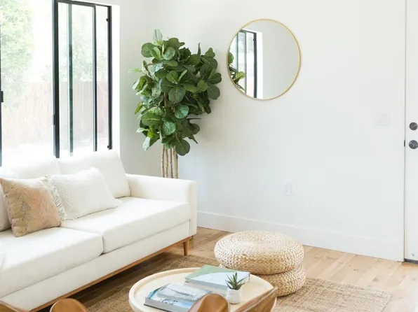 4435 Burns Ave #1, Los Angeles, CA 90029