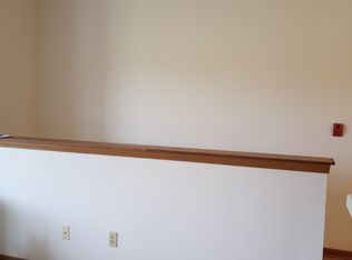 S72W16460 Janesville Rd APT H, Muskego, WI 53150