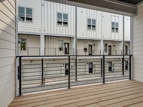 5th image of 2001 Convent Pl APT 8