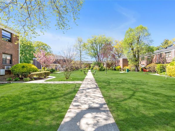 1203 E Broadway #G11, Hewlett, NY 11557