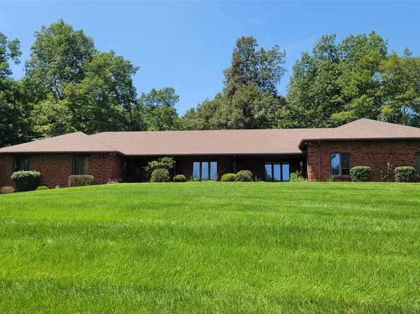 401 Shadowood Ct, Radcliff, KY 40160