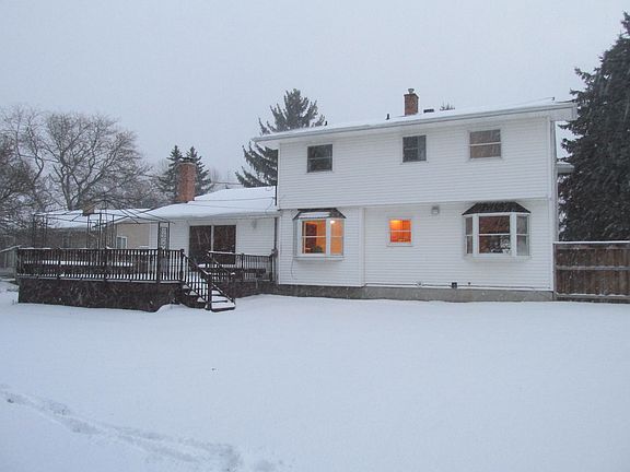 2nd image of 8630 Camellia St