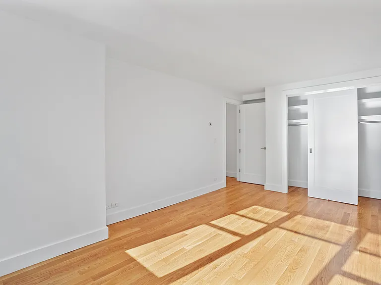 330 W 58th St #16D — Photo 6