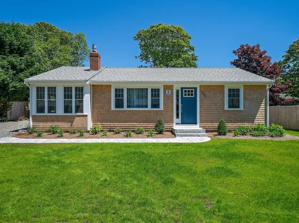 102 Cornell Dr, Dennis Port, MA 02639