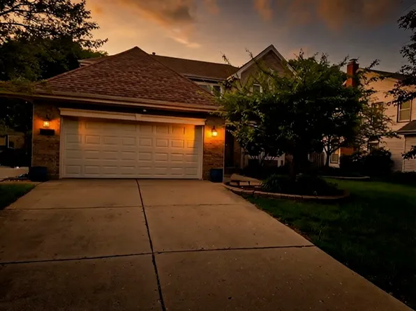 311 Orchard Ln, Bloomingdale, IL 60108