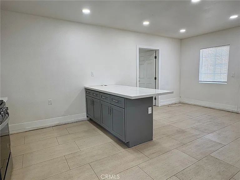 296 N Allen St — Photo 11