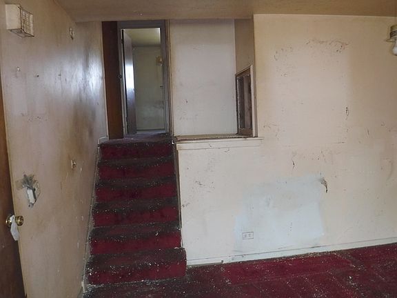 3rd image of 8852 S Eggleston Ave
