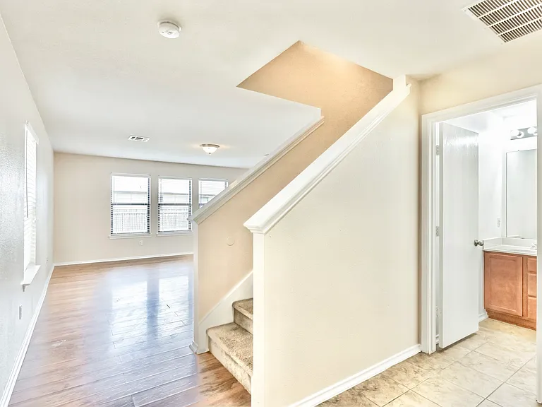 9147 Sage Loop Ct — Photo 5