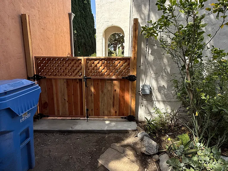 4241 Lincoln Ave — Photo 5