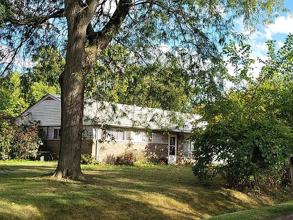 3rd image of 15461 Ridgeway Ave