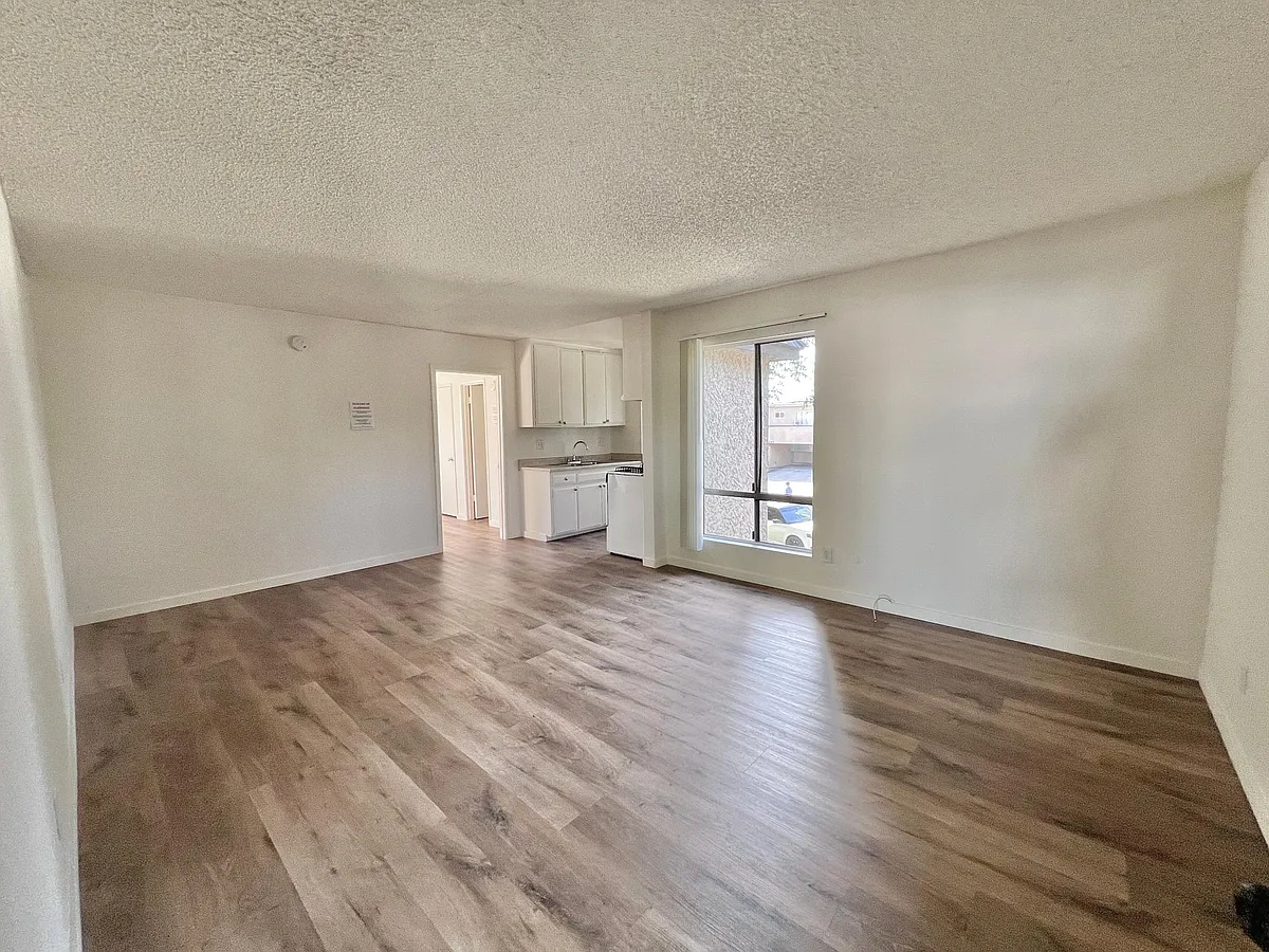 Building Photo - 8350 Amigo Ave #7